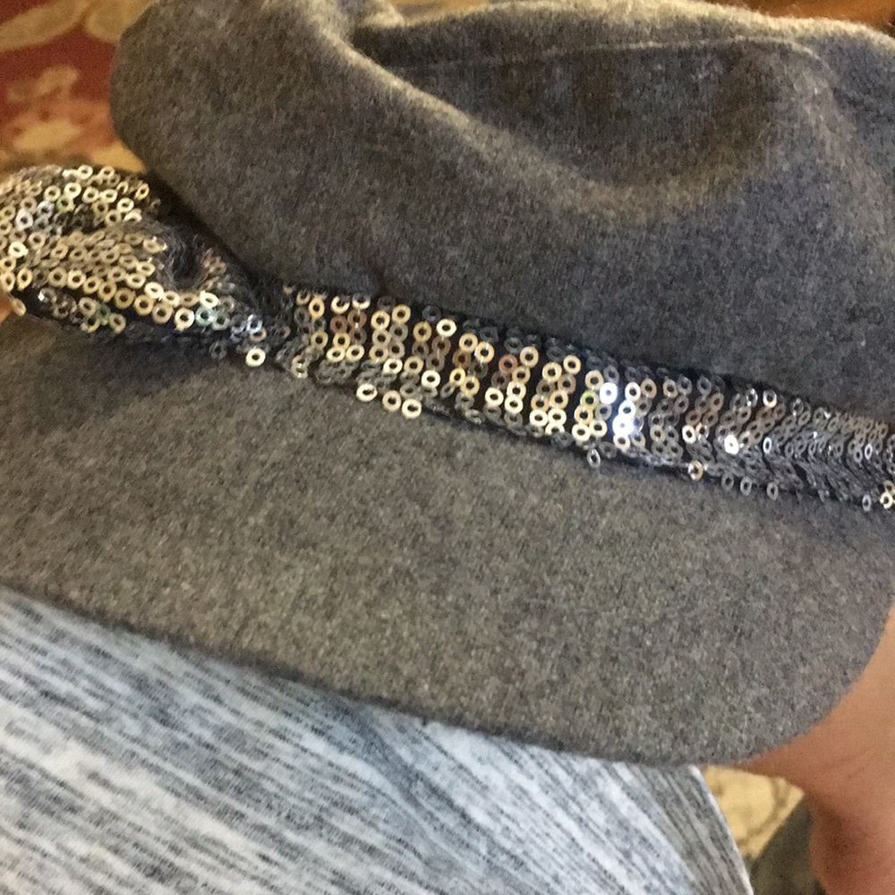 Gray hat